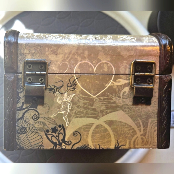 Angel Wood Trinket Jewelry Box - A Good Friend is a Lifelong Treasure - Picture 3 of 10